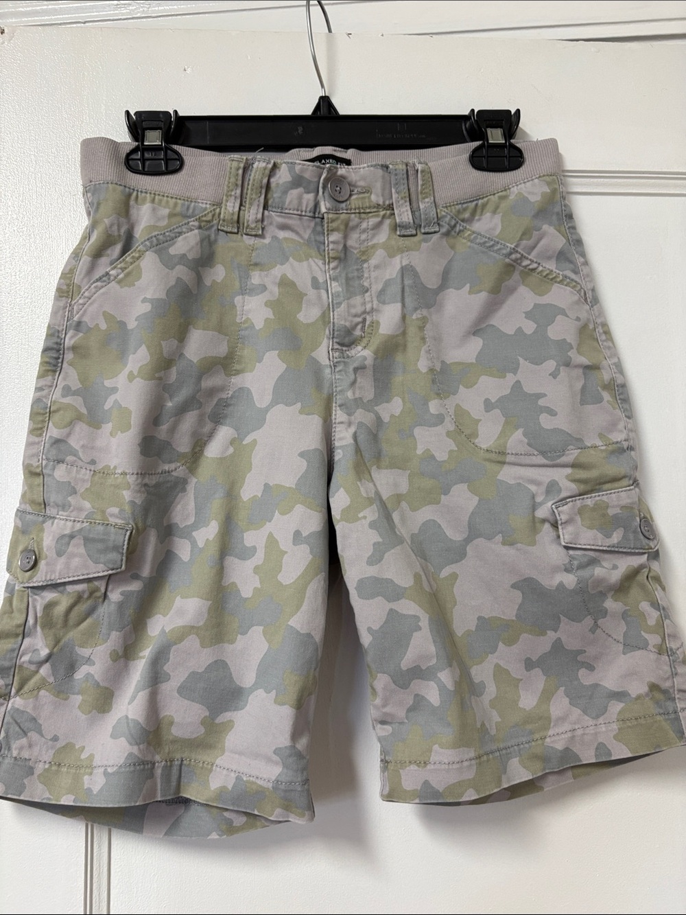 Lee Women's Camouflage Cargo Shorts - Light Green & Gray
